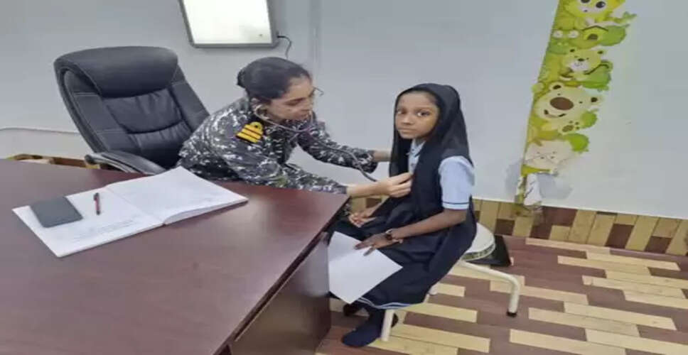 लक्षद्वीप में नौसेना का: बहु-विशेषज्ञ मेगा मेडिकल व सर्जिकल शिविर