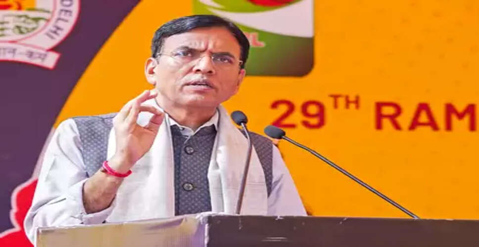 नए लेबर कोड: खड़गे के आरोपों पर मांडविया का पलटवार, 'कांग्रेस भ्रम फैला रही है'