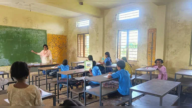 करौली में कक्षा 9 से 12वीं तक स्कूल समय यथावत, निर्धारित समय पर ही संचालित होंगी कक्षाएं