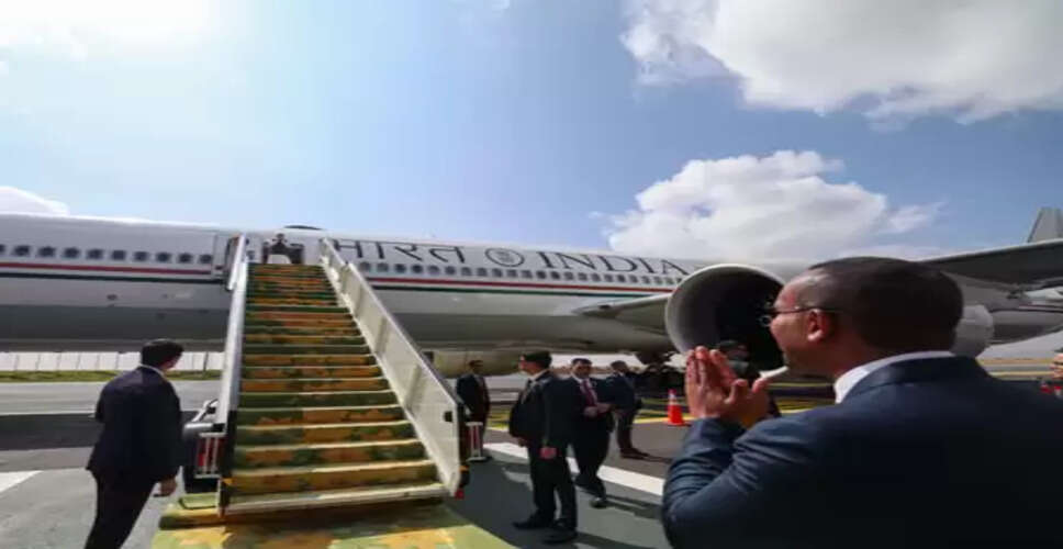 इथियोपिया से ओमान रवाना हुए प्रधानमंत्री मोदी, पीएम अबी अहमद खुद गाड़ी चलाकर एयरपोर्ट छोड़ने पहुंचे