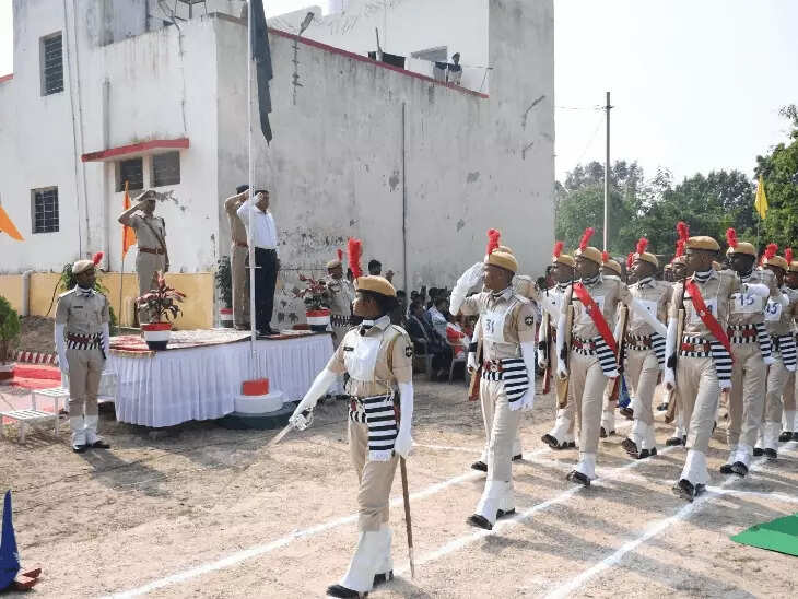 बारां में 58 नवनियुक्त होमगार्ड स्वयंसेवकों का प्रशिक्षण पूरा, महिला स्वयंसेवक काली भील ने किया परेड का नेतृत्व