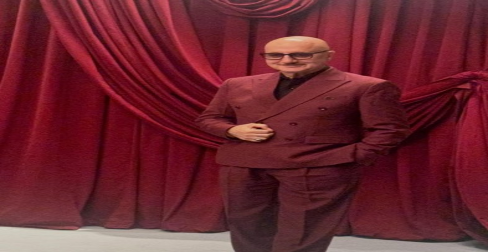 '71 साल का युवा मॉडल', अनुपम खेर ने दिया मॉडलिंग के लिए आवेदन!