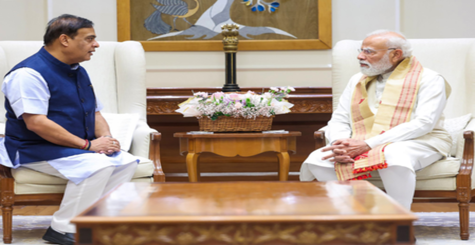 असम के सीएम सरमा ने पीएम मोदी से की मुलाकात, विकास एजेंडे के बारे में दी जानकारी