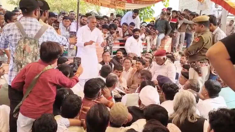 रणजीतपुरा छात्रा हत्या मामले में बनी सहमति, पोस्टमार्टम के बाद अंतिम संस्कार; प्रशासन ने लिखित आश्वासन दिया