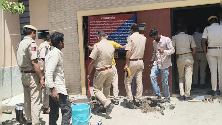 न नौकरी, न खेती... कॉलेज स्टूडेंट ने काली कमाई से खड़ा कर दिया 3 करोड़ का साम्राज्य; पुलिस भी रह गई दंग