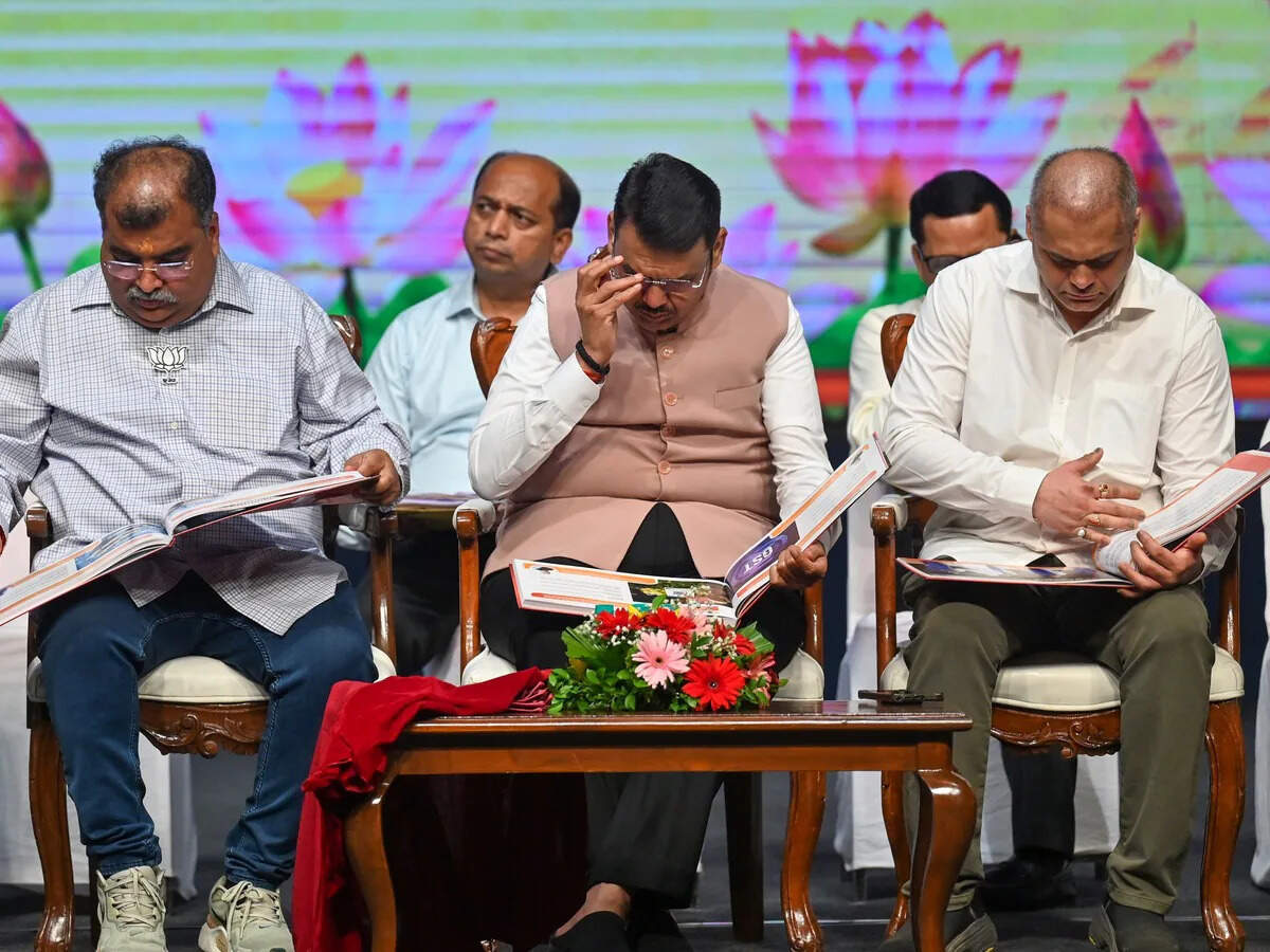 दिल्ली जिमखाना पर केंद्र का बड़ा फैसला, 5 जून तक खाली करने का नोटिस; महाराष्ट्र सरकार भी हुई सक्रिय