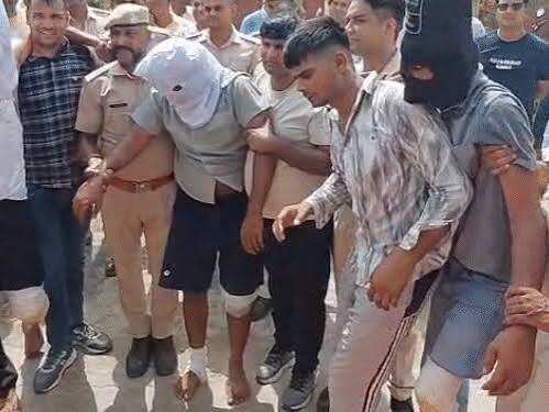 अलवर लूटकांड के बाद GST असिस्टेंट कमिश्नर का जयपुर ट्रांसफर, वीडियो में बोले- ‘अभी तबादला रोका जाए, परिवार मुश्किल में है’