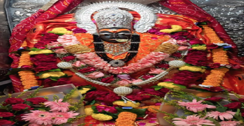 चैत्र नवरात्र: यहां दिव्य शक्ति करती है मां शारदा का शृंगार, लगता है भव्य मेला