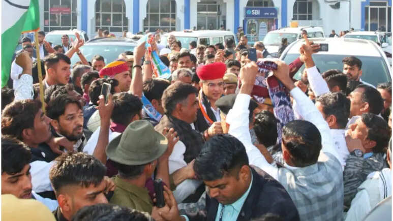 'राम-राम सा' बोलकर पायलट ने शेखावत को दिया जवाब, बोले- 'जनता से डरकर चुनाव टाल रही है सरकार'