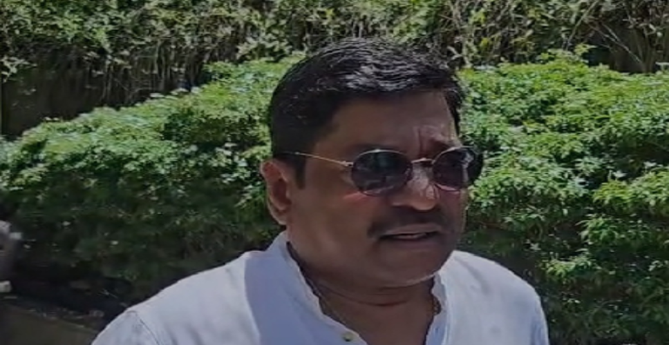 आशा भोसले की अंतिम विदाई : दर्शन करने पहुंची हस्तियां, कलाकारों ने जताया दुख