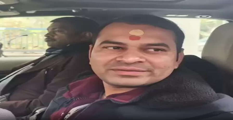 जेएनएयू में विवादित नारे पर भड़के तेज प्रताप, कहा- 'पद का सम्मान करना चाहिए'