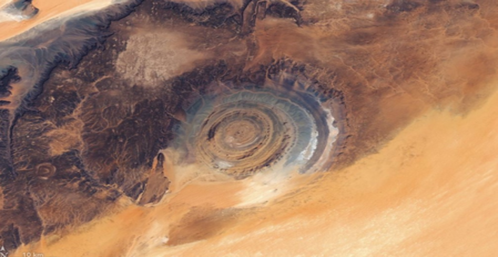 उल्कापिंड गड्ढा नहीं, लाखों साल पुरानी भूवैज्ञानिक गुंबद, नासा ने कैद की 'सहारा की आंख' की तस्वीर