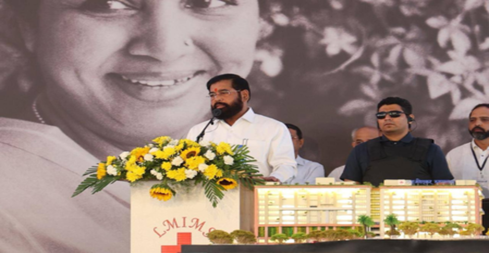 &lsquo;नारी शक्ति वंदन अधिनियम&rsquo; के पारित न होने पर विपक्ष पर बरसे फडणवीस-शिंदे, बताया शर्मनाक