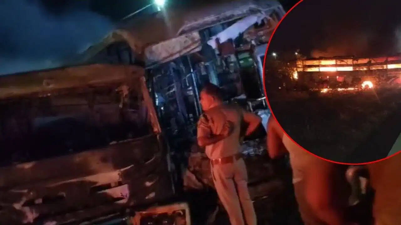 दिल्ली-मुंबई एक्सप्रेसवे पर दर्दनाक हादसा, बस-ट्रक की टक्कर के बाद मची अफरा-तफरी, 7 की मौत, 17 अस्पताल में भर्ती
