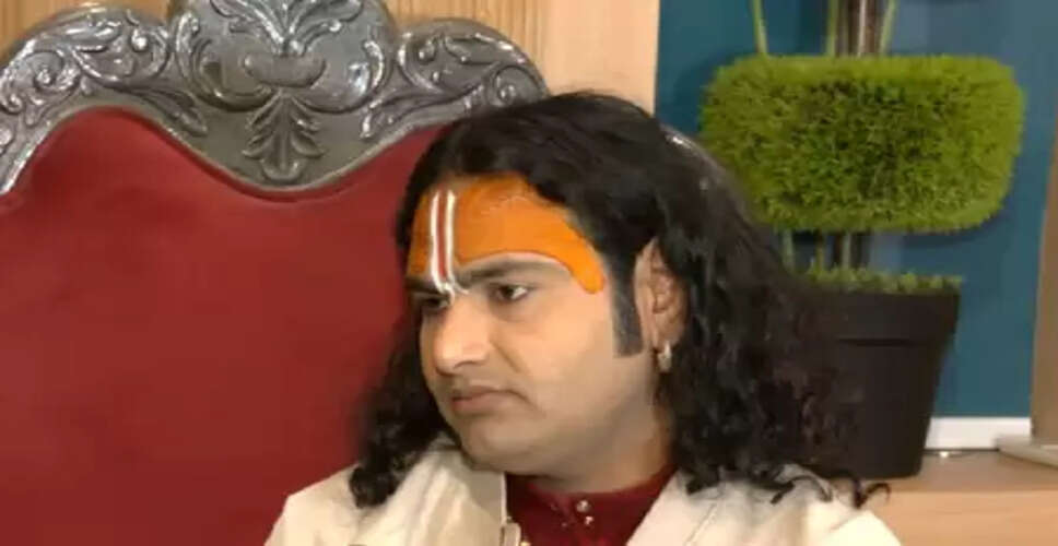 'बॉलीवुड के लोग खुद को भगवान समझते हैं,' बांग्लादेशी खिलाड़ी को खरीदने के मामले पर भड़के अनिरुद्धाचार्य महाराज