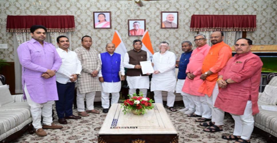 झारखंड उत्पाद सिपाही परीक्षा पेपर लीक मामले में भाजपा ने राज्यपाल से की मुलाकात, सीबीआई जांच की मांग