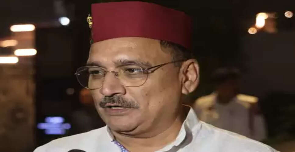 सांता क्लॉज वीडियो पर एफआईआर: वीरेंद्र सचदेवा ने आम आदमी पार्टी की ओछी राजनीति की आलोचना की