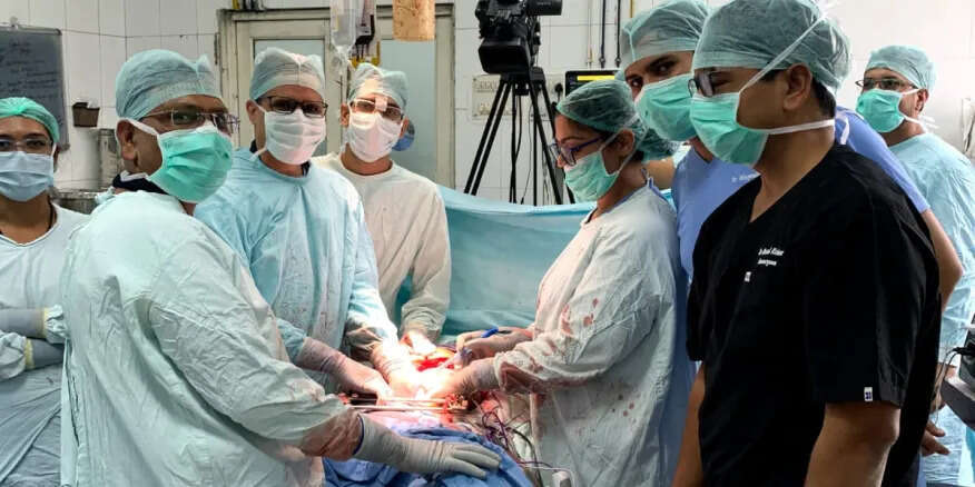 SMS अस्पताल में पहली बार CRS व HIPEC सर्जरी रही सफल, निशुल्क ईलाज से कैंसर मरीजों को मिलेगी राहत