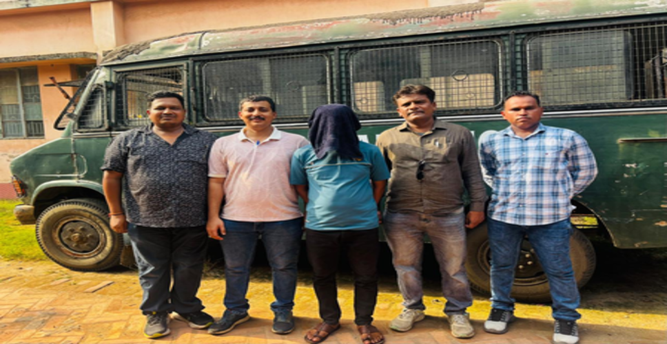 मुंबई के ज्वेलर्स से साढ़े चार करोड़ के सोने की हेराफेरी, पश्चिम बंगाल से आरोपी तन्मय मैती गिरफ्तार