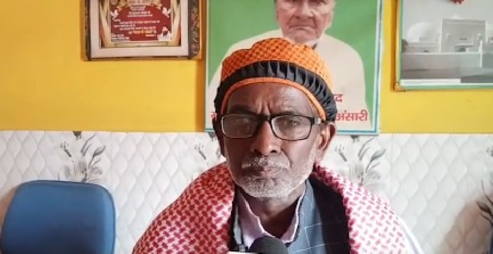 गाय को राष्&zwj;ट्रीय पशु घोषित करे केंद्र सरकार : इकबाल अंसारी