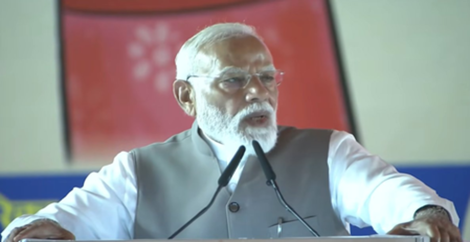 परिवारवादी और तुष्टिकरण में डूबे दल नारी शक्ति से डरे हुए: प्रधानमंत्री मोदी