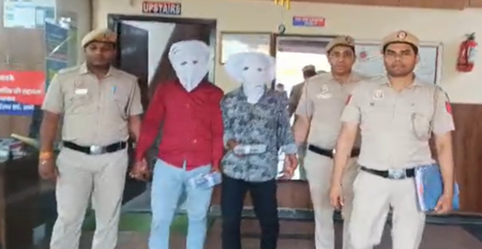 दिल्ली पुलिस ने दो मोबाइल चोरों को किया गिरफ्तार, दो मोबाइल बरामद