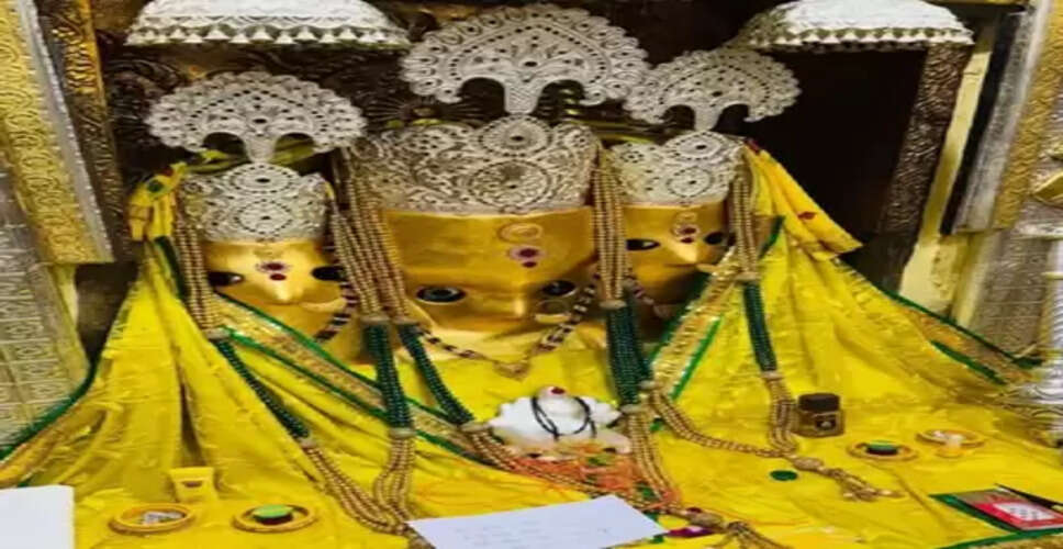 श्मशान से घिरा है त्रिशक्ति का ये अद्भुत मंदिर, तंत्र विद्या और शत्रुओं पर विजय पाने के लिए होते हैं खास अनुष्ठान