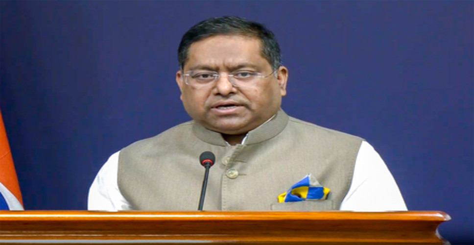 नेपाल से हमारे रिश्ते बहुआयामी, बांग्लादेश के साथ संबंध सकारात्मक राह पर: विदेश मंत्रालय