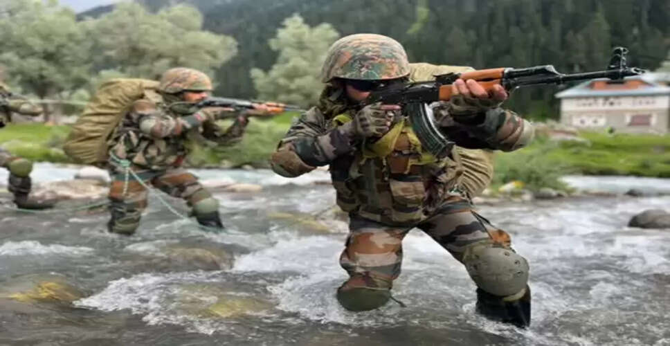 जम्मू-कश्मीर: सेना ने नियंत्रण रेखा पर घुसपैठ की कोशिश नाकाम की, मारा गया आतंकवादी