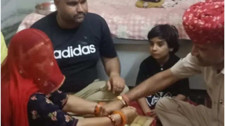 फलोदी पुलिस पर नया विवाद: थाना अधिकारी का NDPS आरोपी के घर राखी बांधते हुए वायरल हुआ फोटो