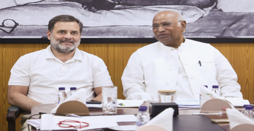 केरल के सीएम नाम को लेकर उलझन बढ़ी, कांग्रेस आलाकमान की ओर से सस्पेंस बरकरार