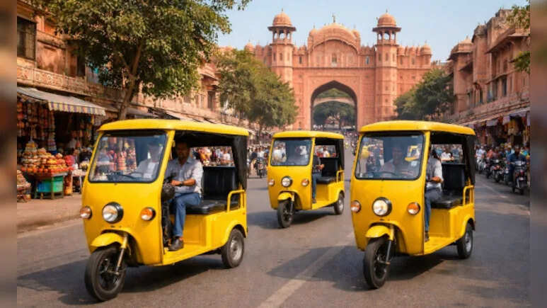 जयपुर की ऐतिहासिक चारदीवारी में अब नहीं चलेंगे ई-रिक्शा, लेकिन आई नई मुसीबत