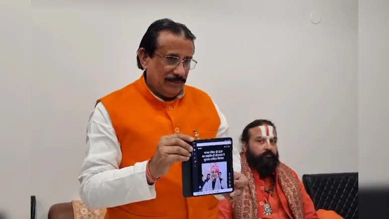 सीकर में सियासी घमासान तेज: बीजेपी नेता डॉ. बीएल रणवा का कांग्रेस प्रदेशाध्यक्ष डोटासरा पर तीखा पलटवार