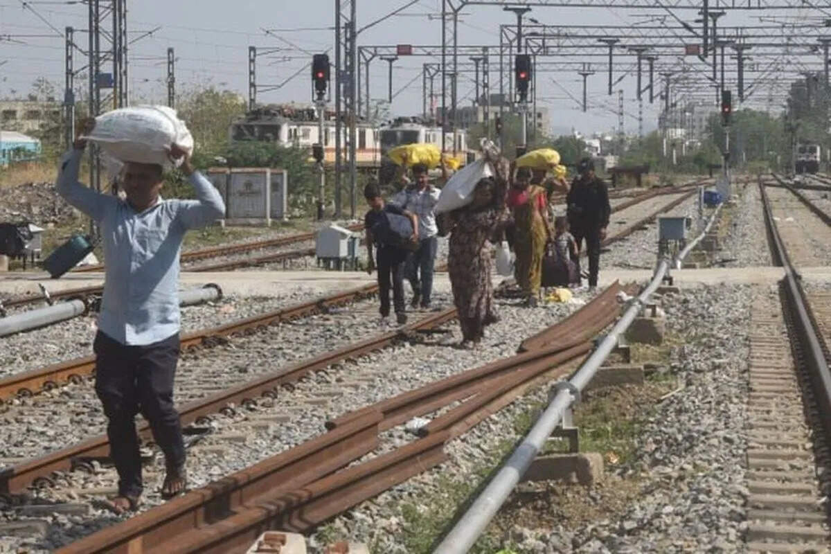 महंगाई, पलायन और गैस संकट की तिहरी मार, शहर के कारीगरों और श्रमिकों की बढ़ी चिंता