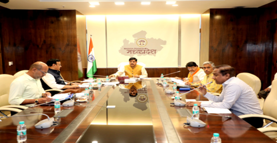 मेट्रो रेल यात्रियों की संख्या बढ़ाने के लिए पर्यटन विभाग का लें सहयोग: सीएम मोहन यादव