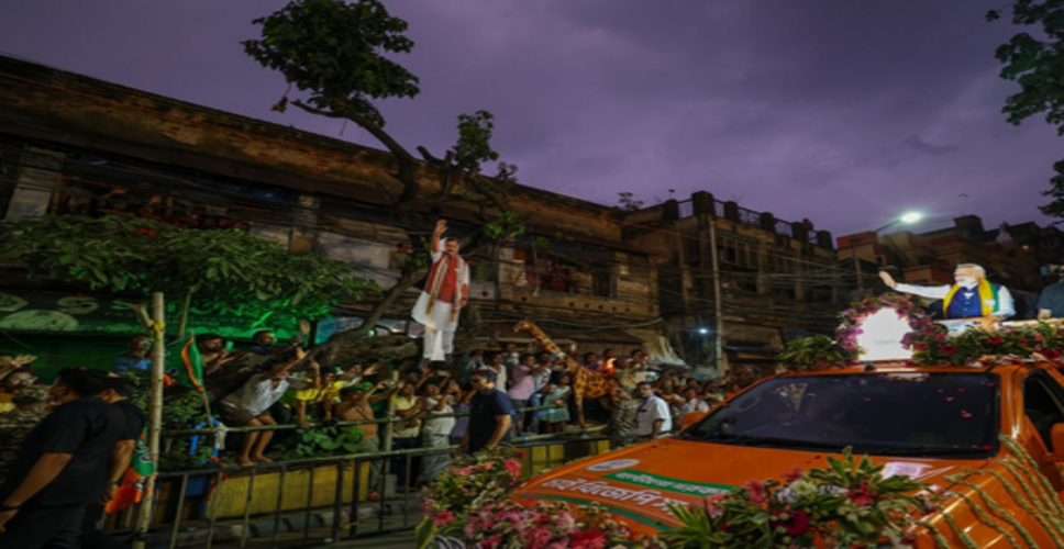 कोलकाता में भी 'मोदी मैजिक', रोड शो में महिलाओं की दिखी भव्य भागीदारी