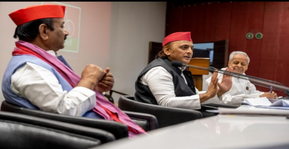 पीडीए आरक्षण पर बोले अखिलेश यादव- पिछड़ों-दलितों का हक डकार गई सरकार