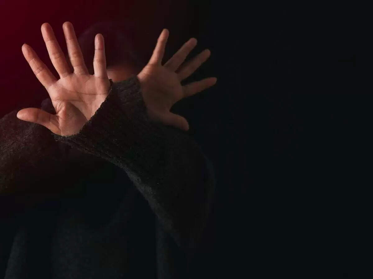 जयपुर में 11वीं की नाबालिग छात्रा से छेड़छाड़ का आरोप, वीडियो में देखें स्विमिंग कोच पर दो साल से ज्यादती करने का मामला दर्ज