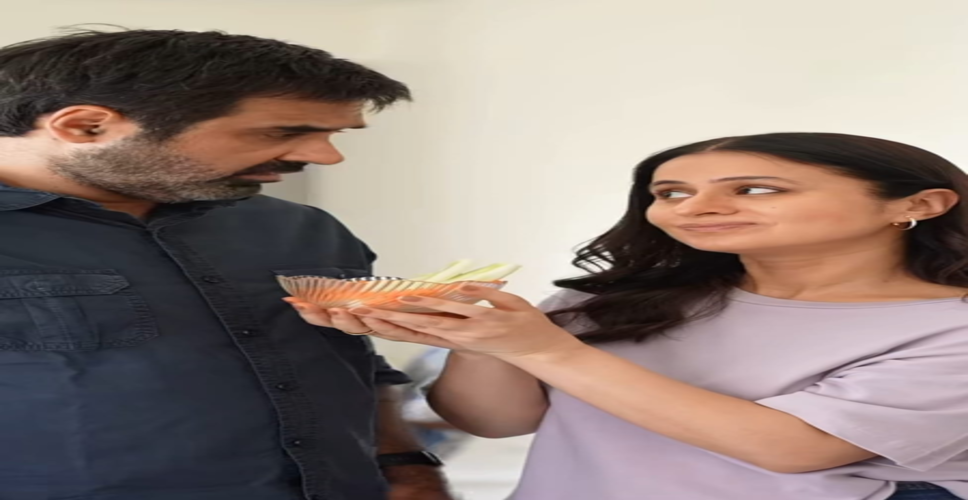 रसिका दुग्गल ने 'मिरांडा प्रीस्टली' बनकर जीता दिल, अपने अंदाज में बोला मेरिल स्ट्रीप का मशहूर डायलॉग्स