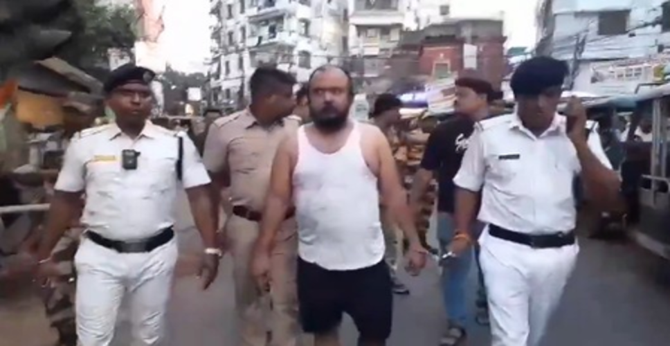 बमबाजी मामले के मास्टरमांइड शमीम की सड़क पर परेड, भाजपा नेता ने कहा- 'बदल रहा बंगाल'