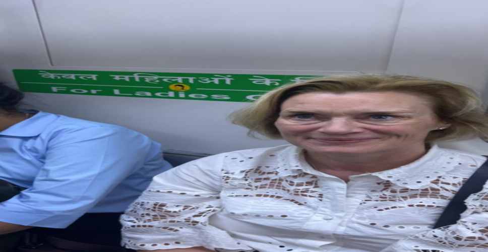 नॉर्वे की राजदूत ने दिल्ली मेट्रो से किया सफर, बोलीं- मुझे ये पहले कर लेना चाहिए था