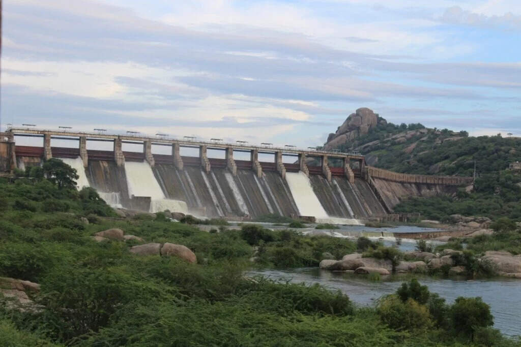 जब बाढ़ से मची तबाही तब बना था जवाई बांध.... 3 मिनट के शानदार वीडियो में देखे 900 गांवों की जीवन रेखा कहलाने वाले इस बांध की निर्माण गाथा