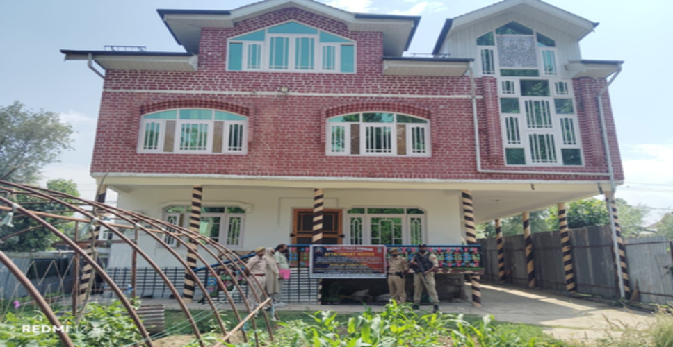 श्रीनगर पुलिस की बड़ी कार्रवाई, ड्रग तस्करी से जुड़ी 4 करोड़ की संपत्तियां जब्त