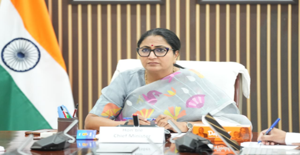 दिल्ली की सीएम रेखा गुप्ता की जल आपूर्ति पर बड़ी समीक्षा बैठक, पेयजल आपूर्ति सुनिश्चित करने के लिए दिए निर्देश