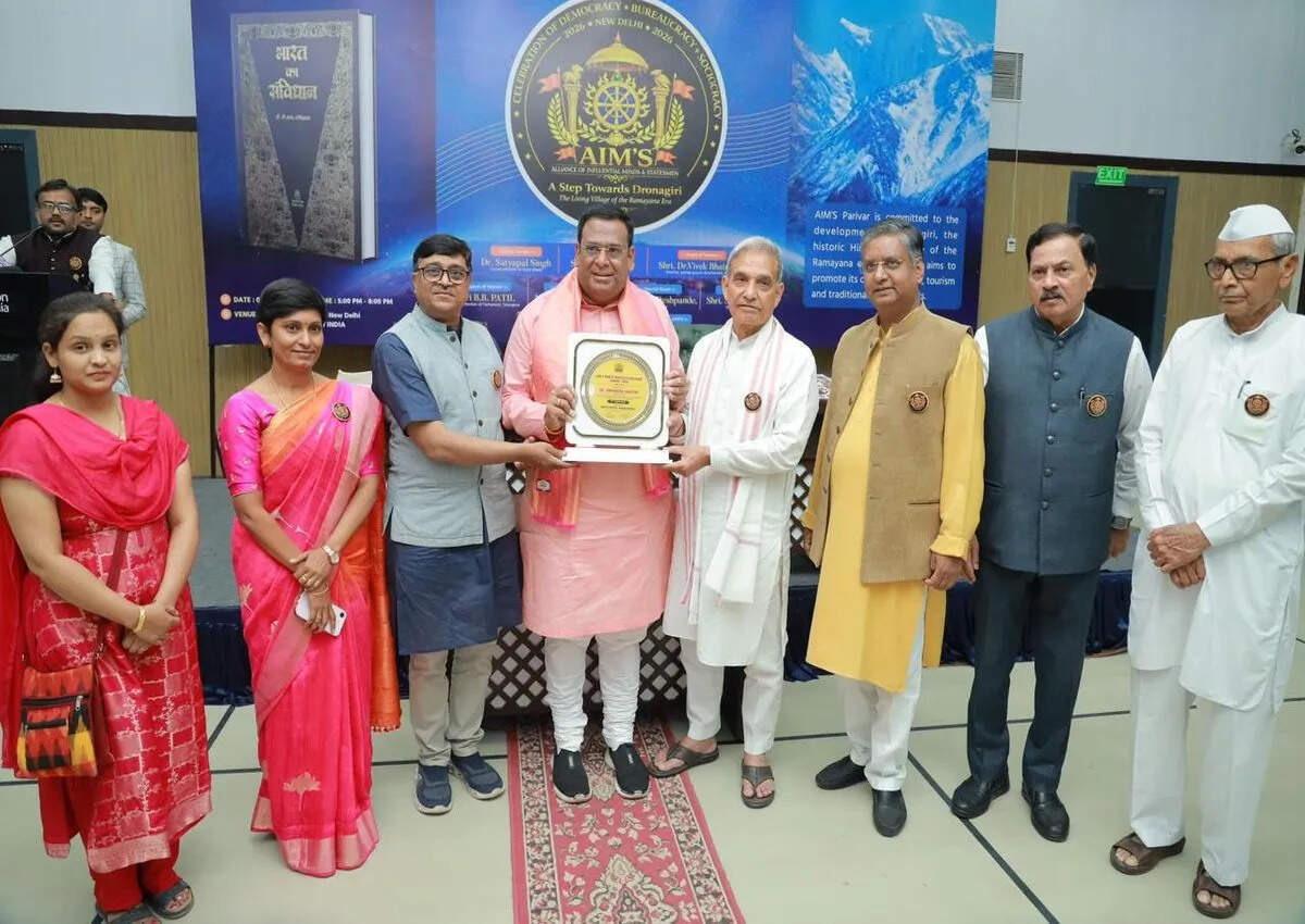 उदयपुर के डॉ. जिनेंद्र शास्त्री को राष्ट्रीय सम्मान, समाज सेवा में योगदान के लिए “सेलिब्रेशन ऑफ सोशियोक्रेसी” अवॉर्ड से नवाजा गया