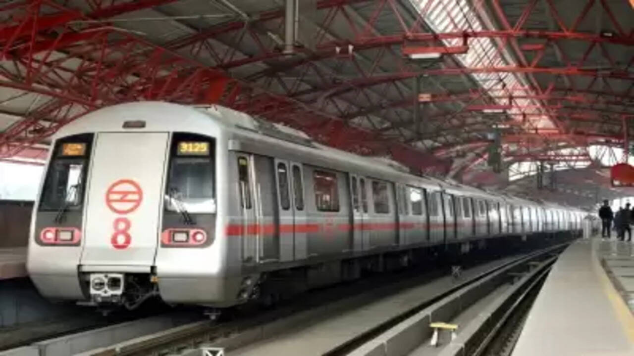 स्वतंत्रता दिवस पर दिल्ली मेट्रो की सेवाएं सुबह 4 बजे शुरू होंगी