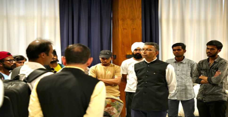 'एमटी सेट्टेबेलो' से रेस्क्यू किए गए 21 नाविक लौटे स्वदेश, भारतीय दूतावास ने की पुष्टि