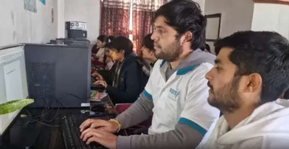 जम्मू-कश्मीर: &lsquo;असिस्टेंट बुककीपिंग ट्रेनिंग&rsquo; कोर्स युवाओं का जीवन कर रहा रोशन, केंद्र उठा रहा सारा खर्च