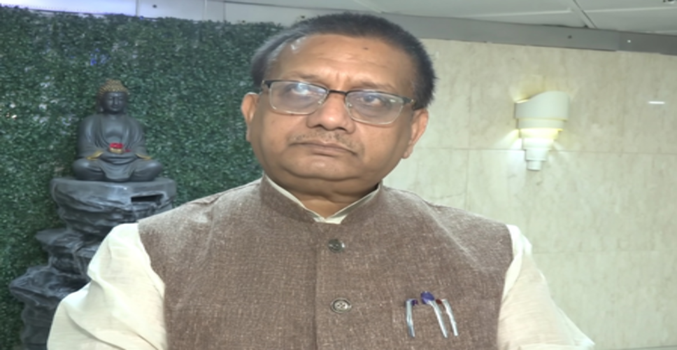 पीएम की अपील पर मंत्रियों ने भी सुविधाओं में की कटौती, साइकिल और बाइक से कर रहे सफर: कुमार शैलेंद्र