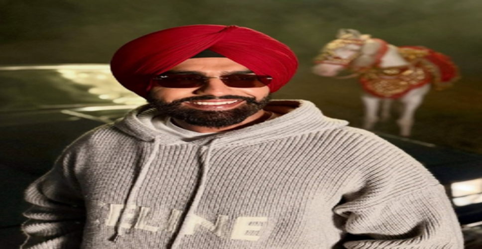 ईरान-इजरायल तनाव के बीच यूएई में फंसा एमी विर्क का परिवार, सिंगर ने साझा किया डर